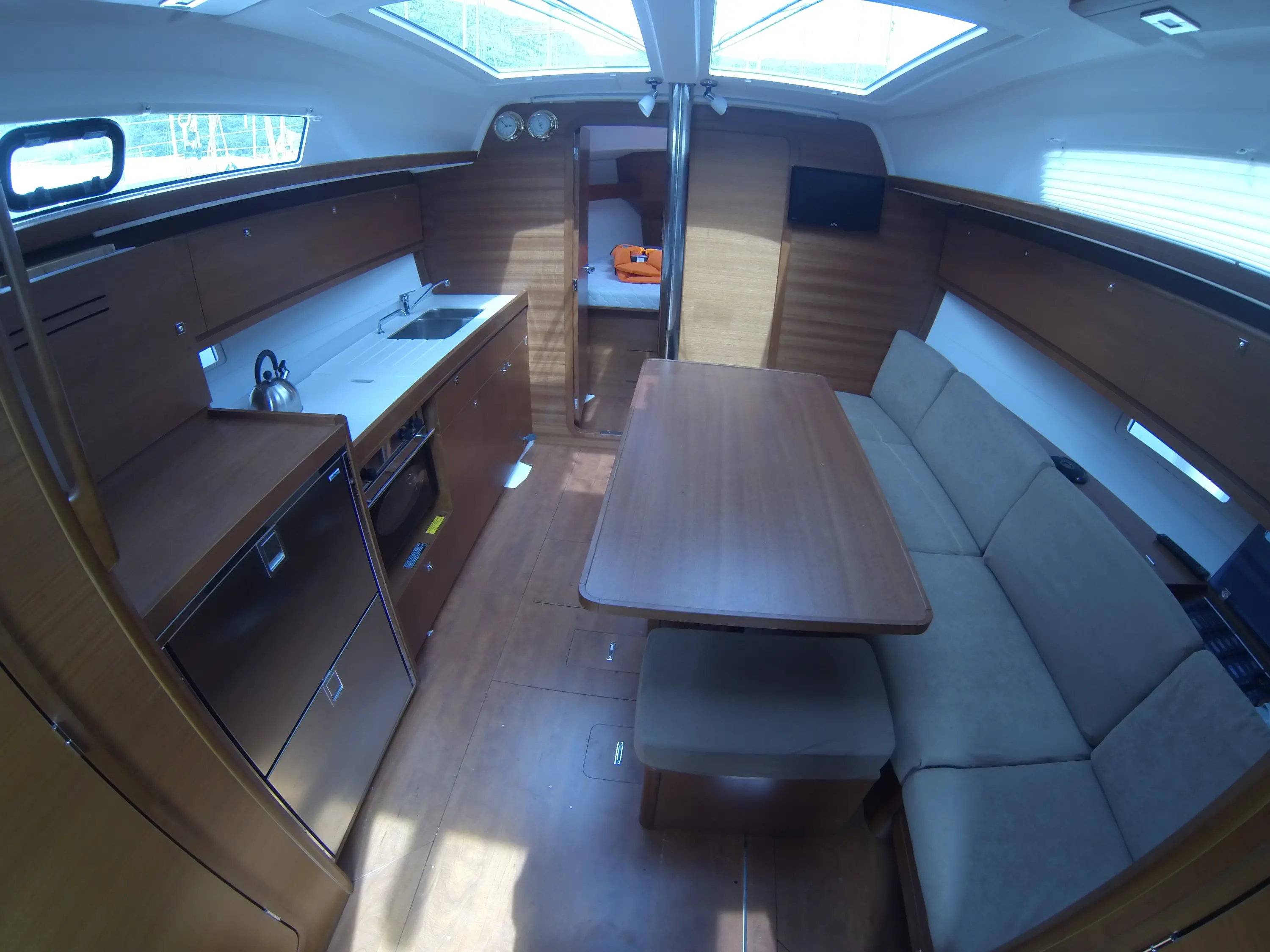 Gangaro preview 5