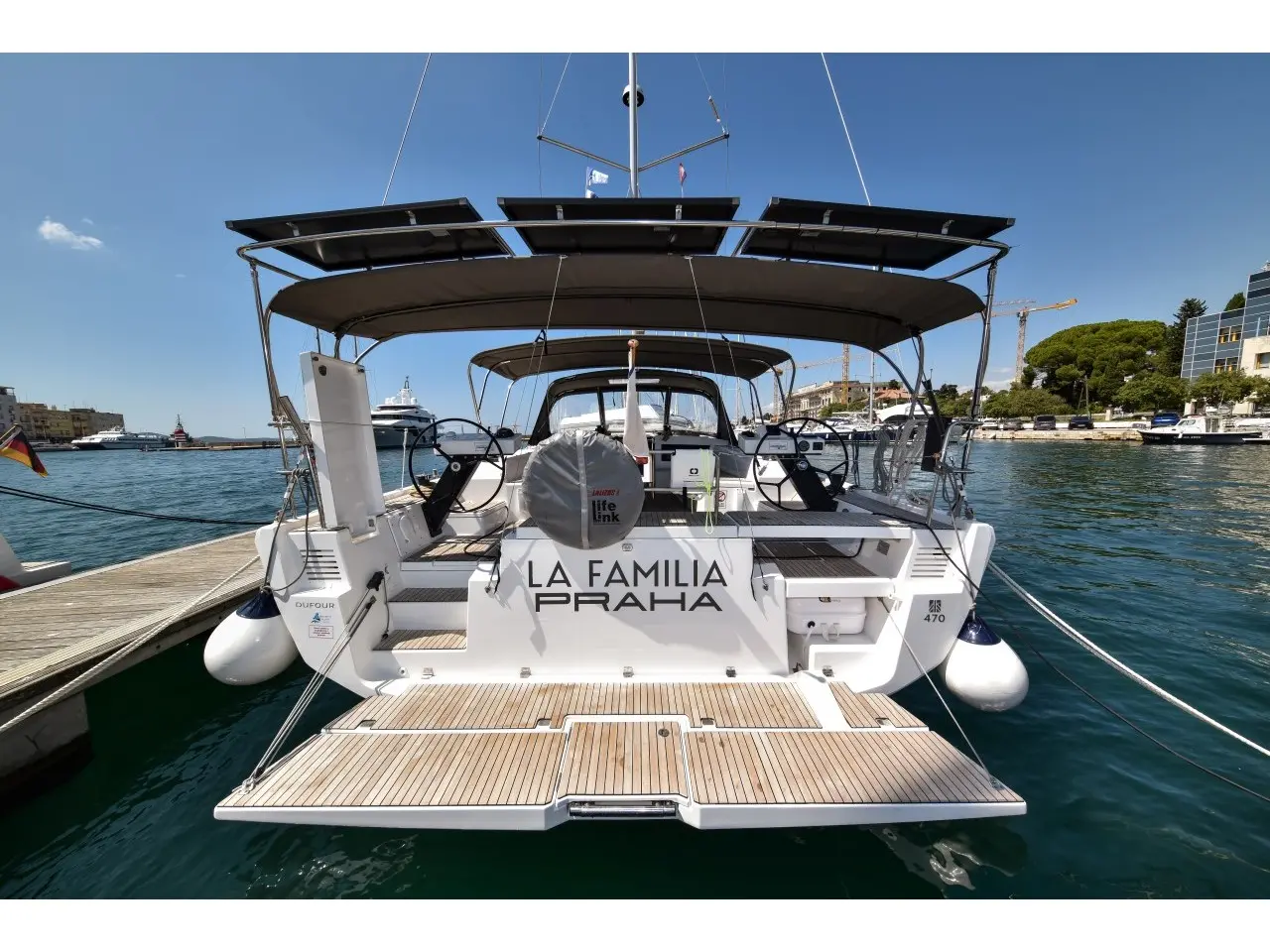La Familia photo 1
