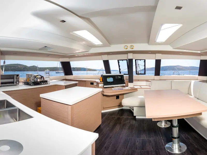Yacht 1114 preview 3