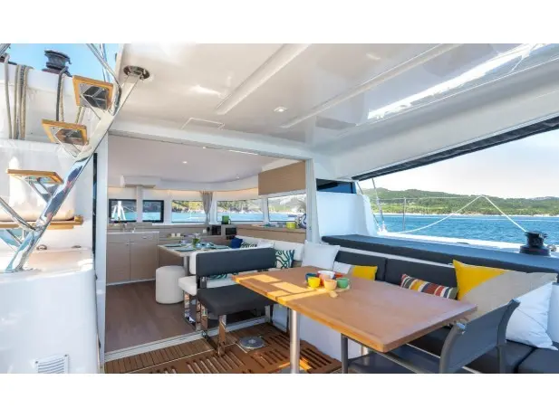 BRAND NEW LAGOON 43 (2) preview 3