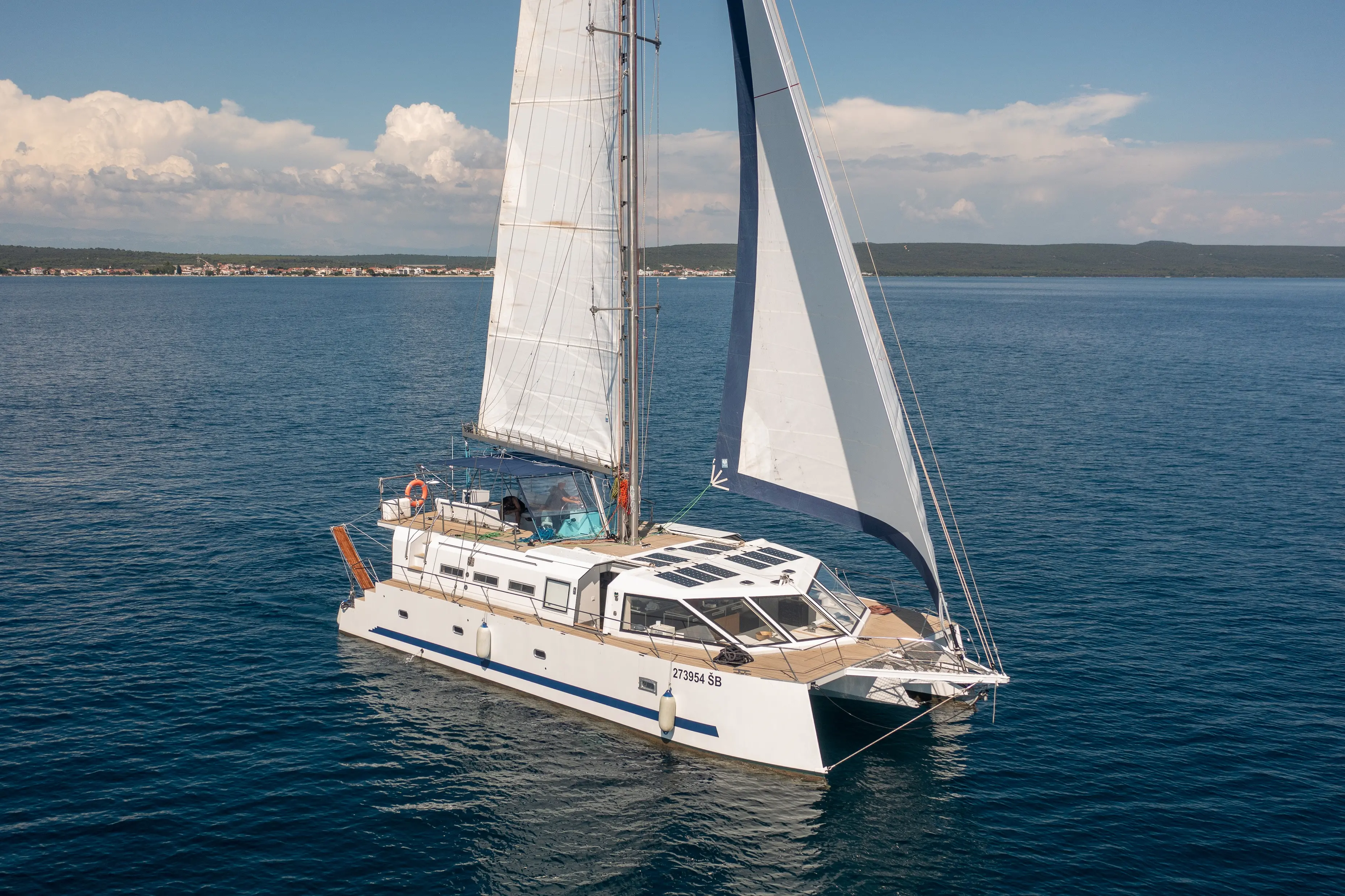 UPWIND 50 preview 4