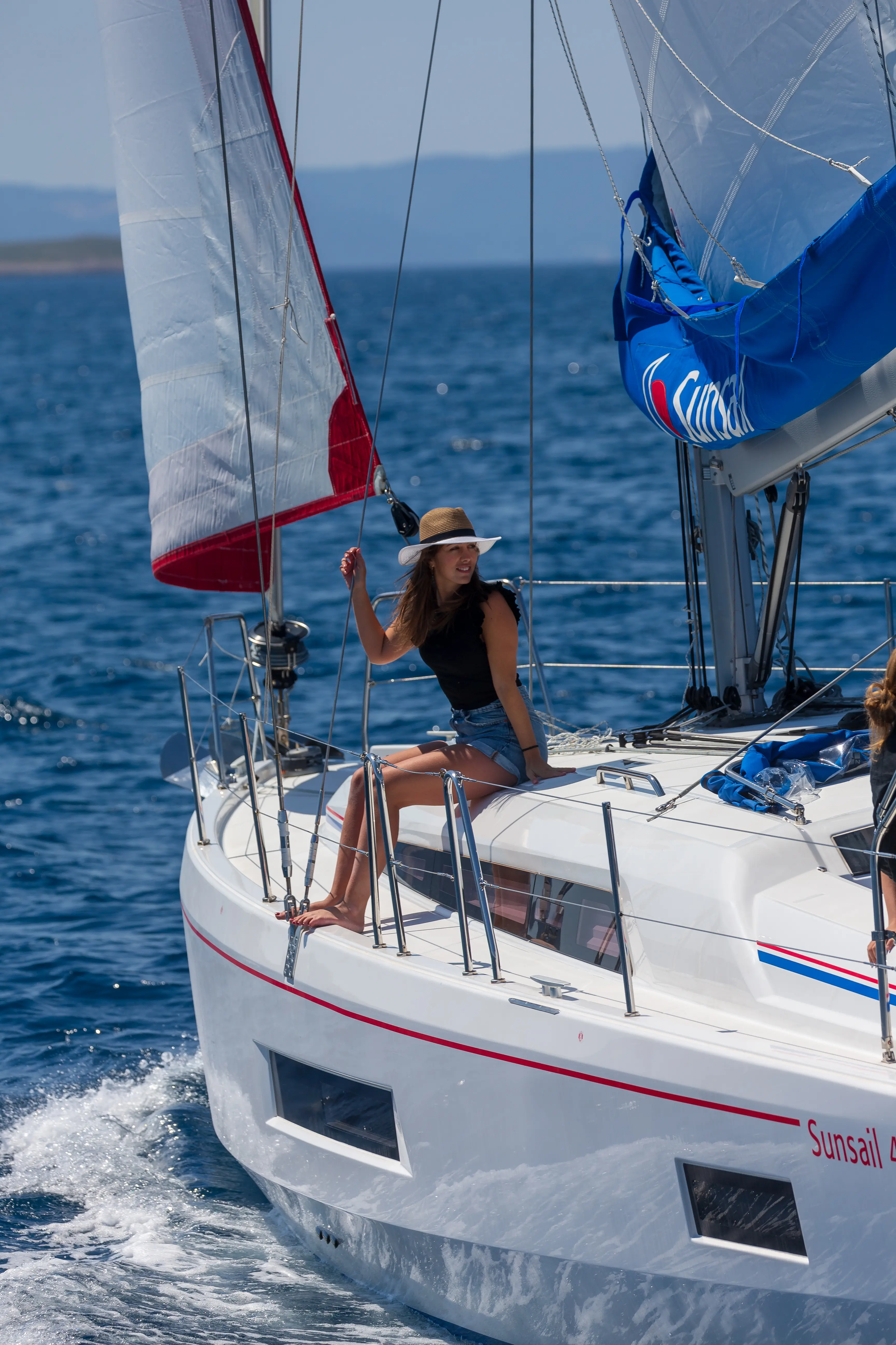 Sunsail 42 Classic preview 4