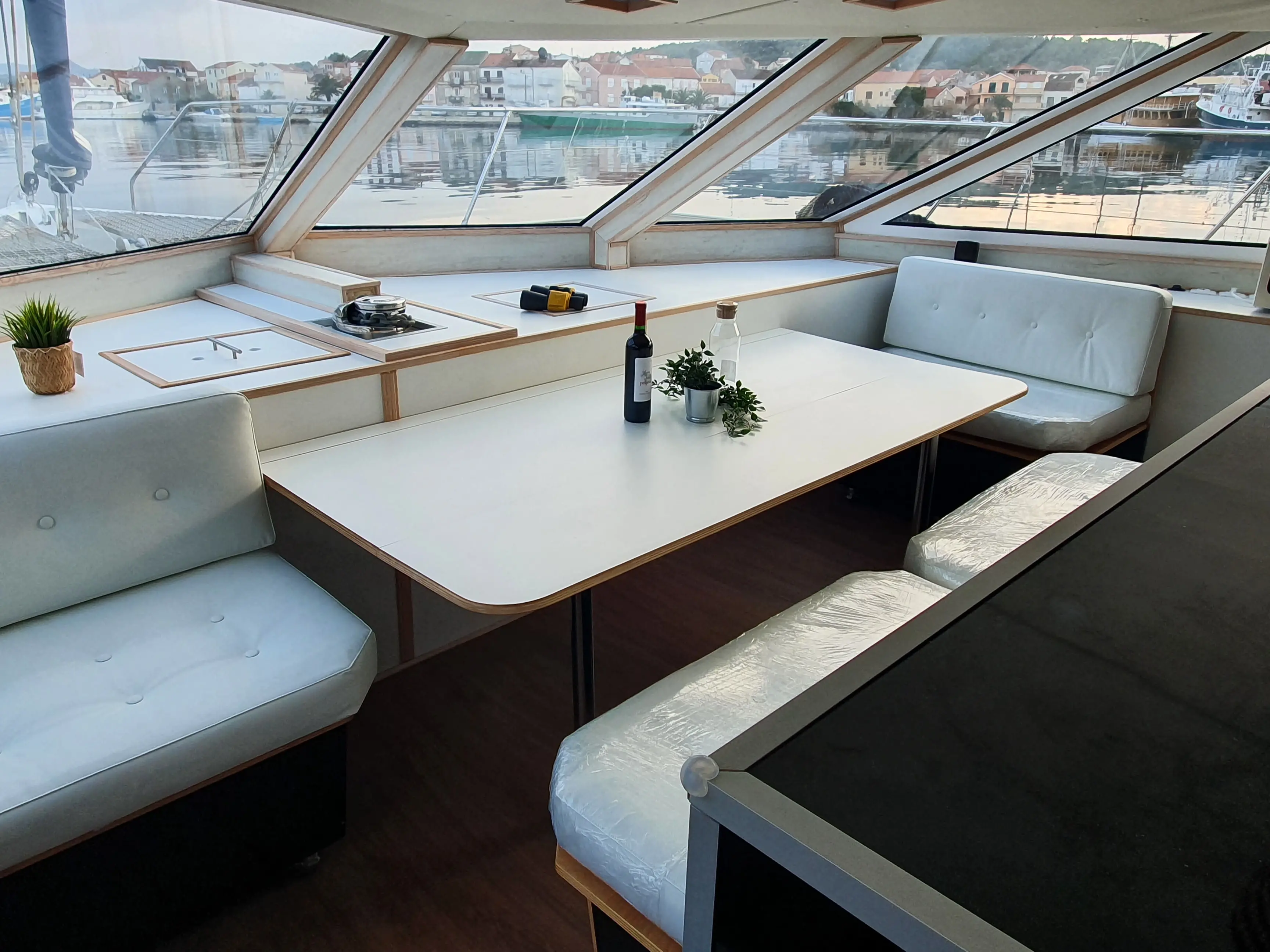 UPWIND 50 preview 3