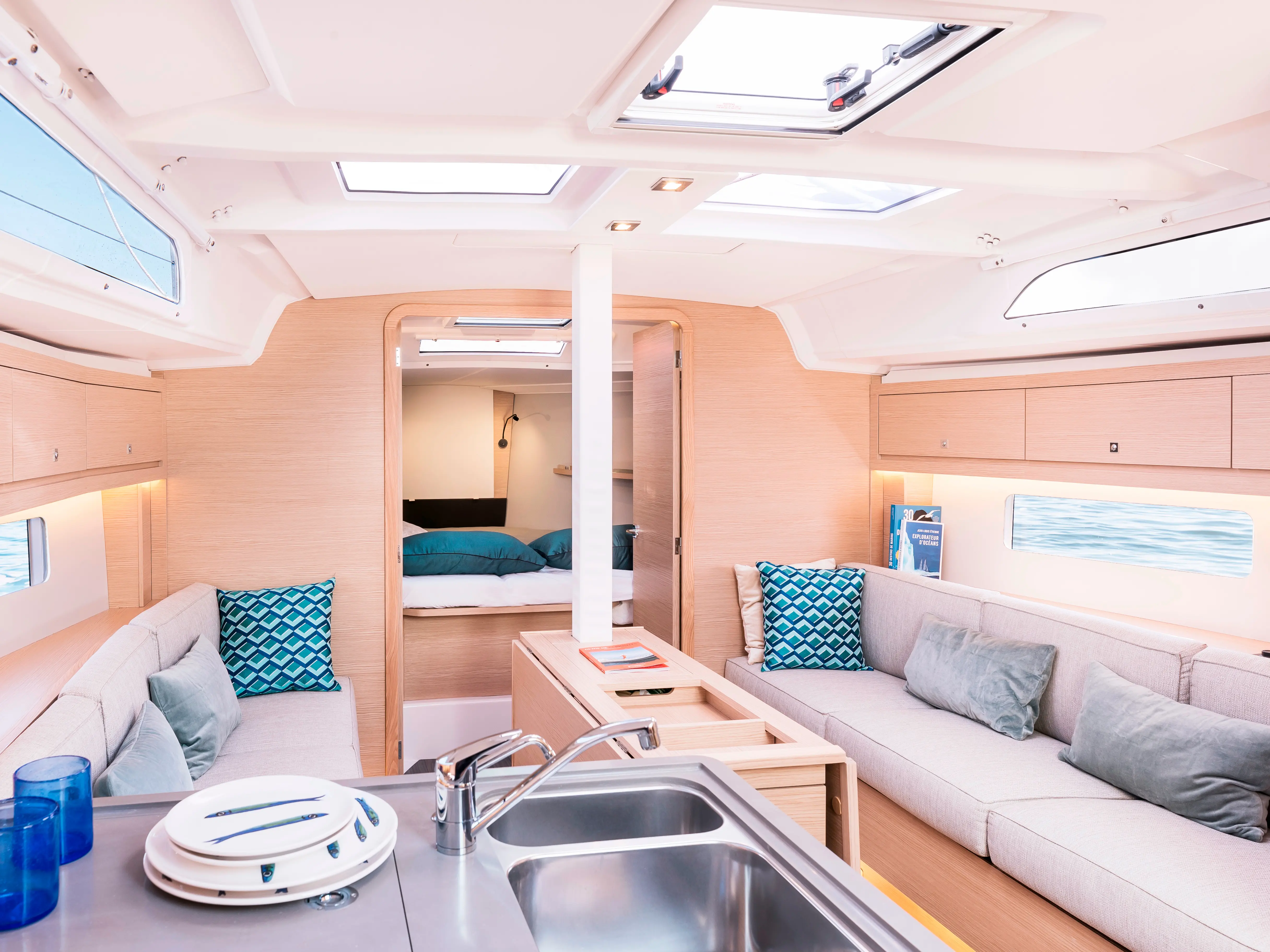 Sunsail 37.3 Premium preview 3