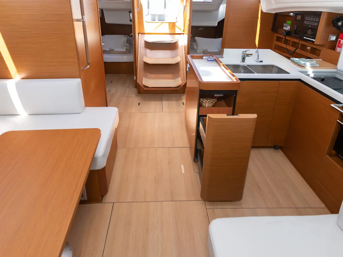 OLIVER new 2025 (air condition, solar panels) preview 2
