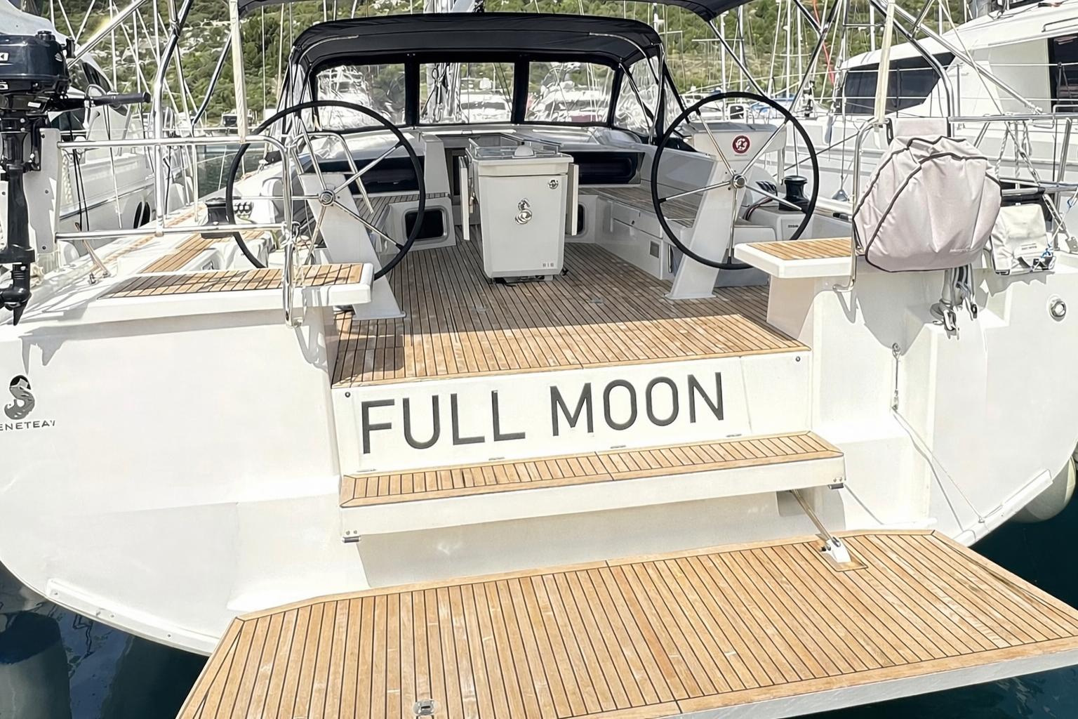 Full Moon photo 1