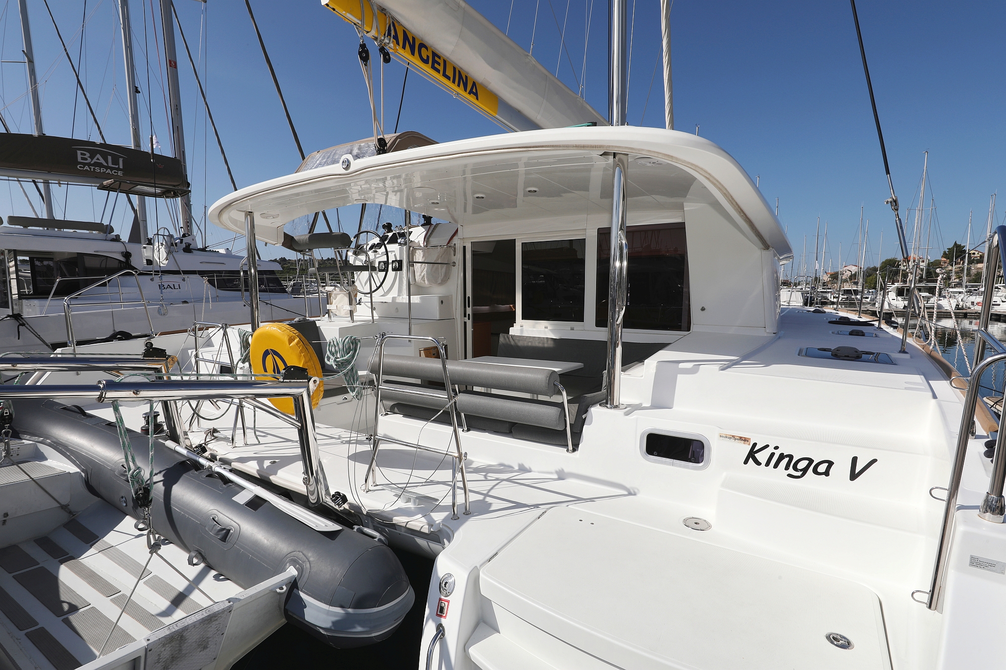 Kinga V preview 3