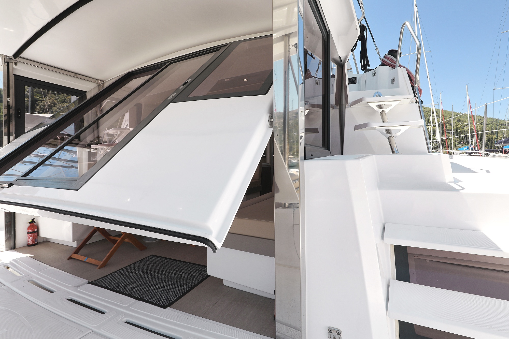 Sea Lounge preview 3
