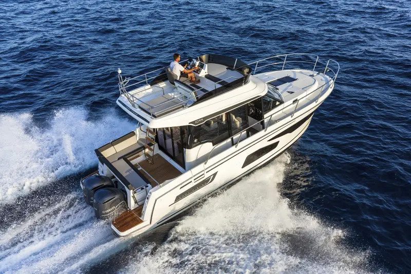 Merry Fisher 1095 Fly preview 3