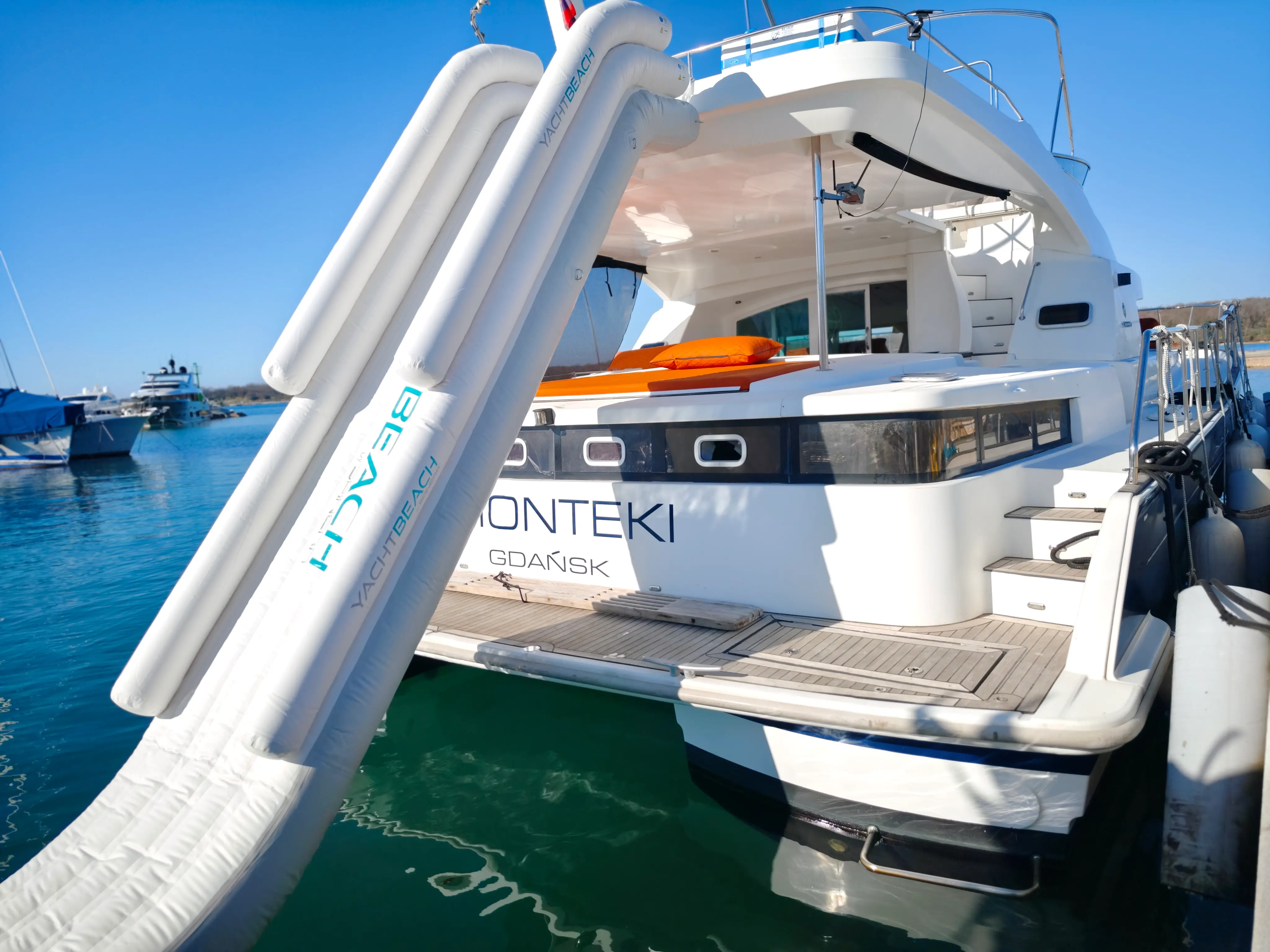 Monteki photo 1