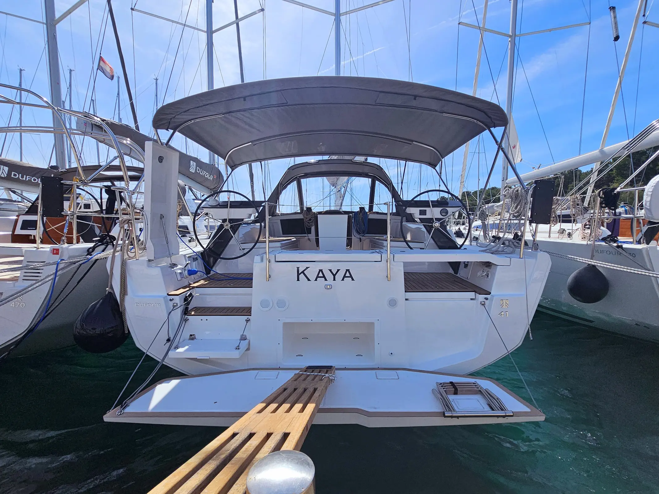 Kaya (A/C & gen) photo 1
