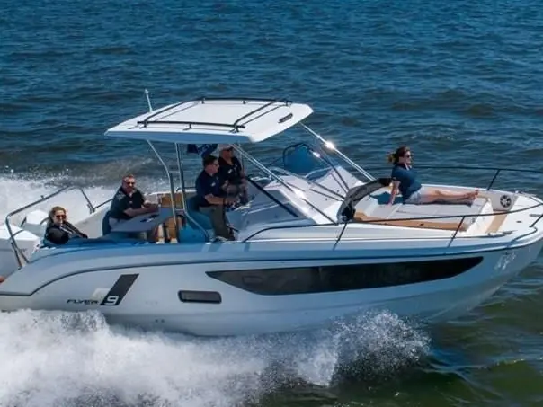 Beneteau 9 photo 1