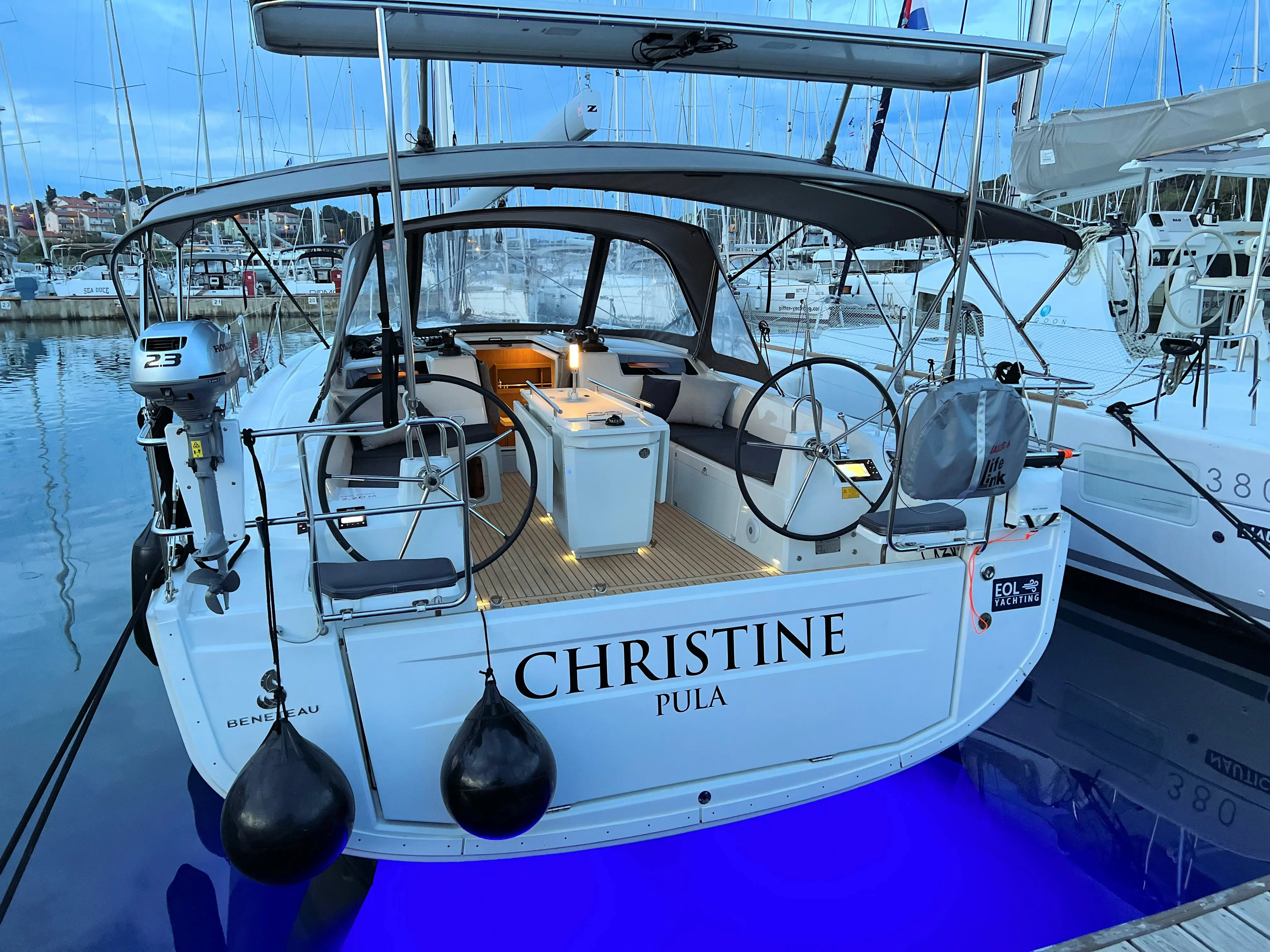 Christine photo 1