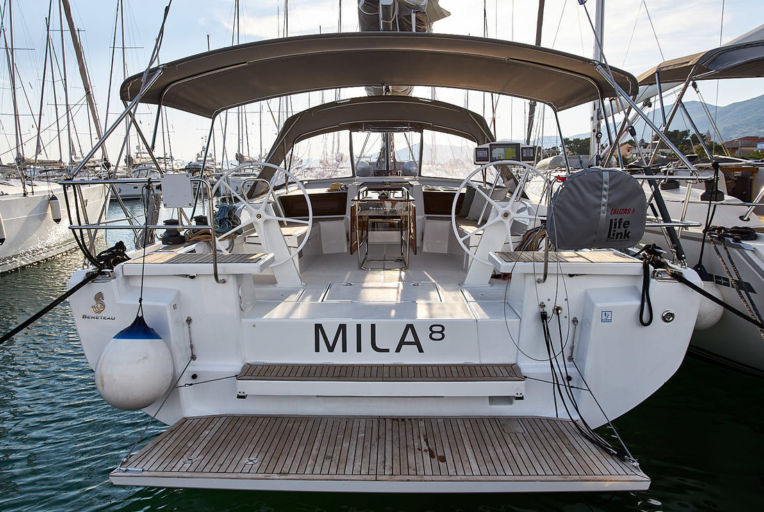 Mila 8 photo 1