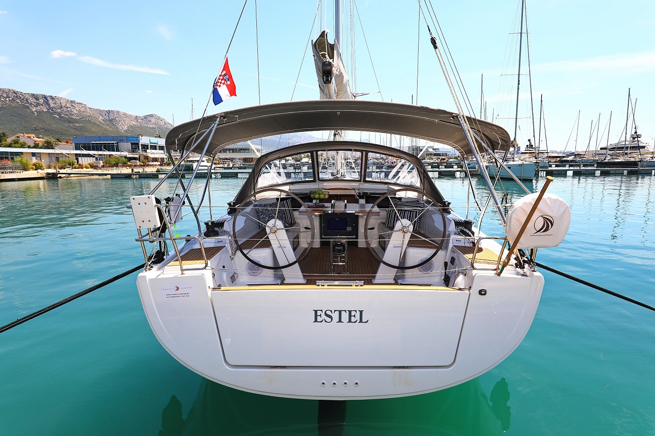 Estel photo 1